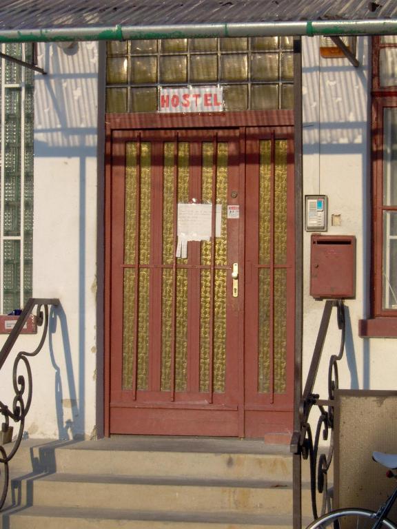 Ifi Hostel Печ Экстерьер фото